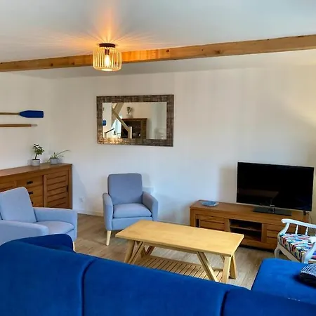 Rive Gauche Tatil Evi Réville